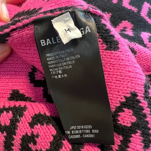 Authentic Balenciaga x World Food Programme Size Medium - Picture 7 of 12